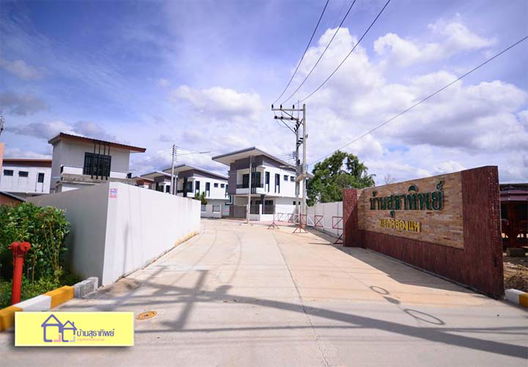 Project Ban Suthatip Khlong Hae Junction Picture - 3/12