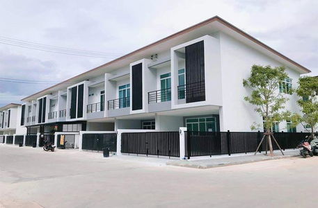 เดอะ มิราเคิล พลัส เพชรเกษม 63