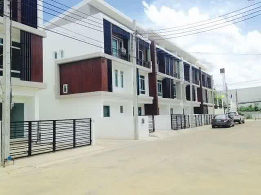 รูป Baan Thammachad Phetkasem 114 - รูปที่ 2/8