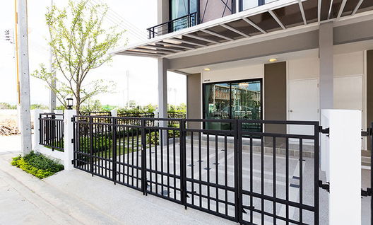 รูป The Central Life Sriracha - รูปที่ 4/9