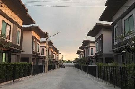 ไฮท์ ลีฟวิ่ง โครงการ 6