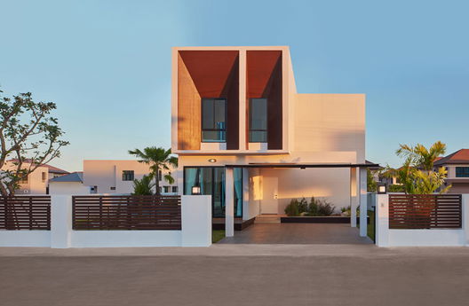 รูป Phuvaree Connecting - รูปที่ 2/9