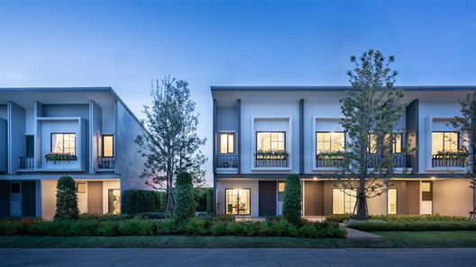 รูป Britania Wongwaen Chatuchot - รูปที่ 2/13