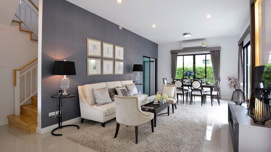 รูป Zerene Petchkasem - รูปที่ 4/13