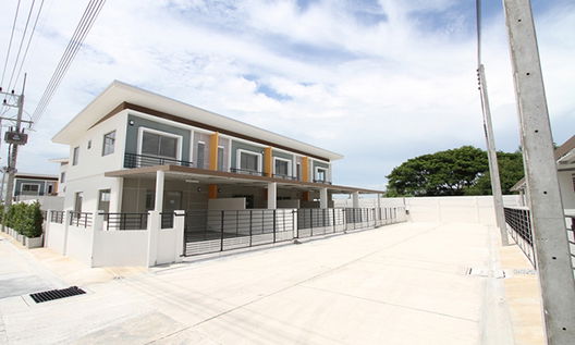 Project Life Townhome Baanbueng Picture - 3/11