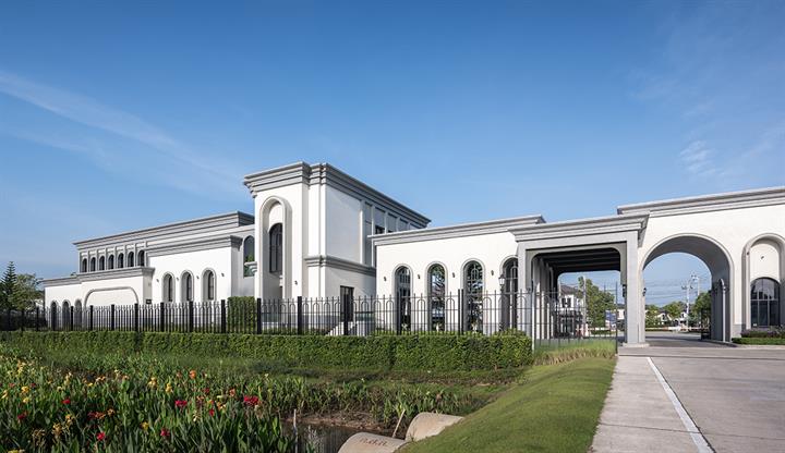 รูป Grand Britania Wongwaen-Ramintra - รูปที่ 1/13