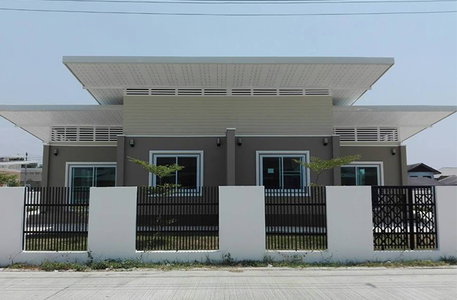 Plaen Village Lamphun