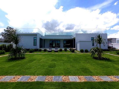 ปาล์ม เลคไซด์ วิลล่า