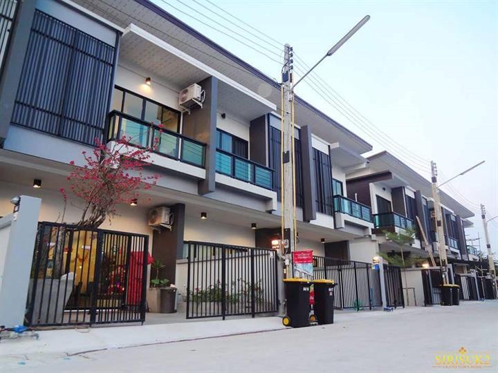 Project Sirisuk 2 Grand Town Home Picture - 2/2