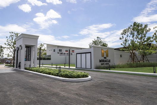 รูป The Miracle Sukhumvit-Praksa - รูปที่ 2/13