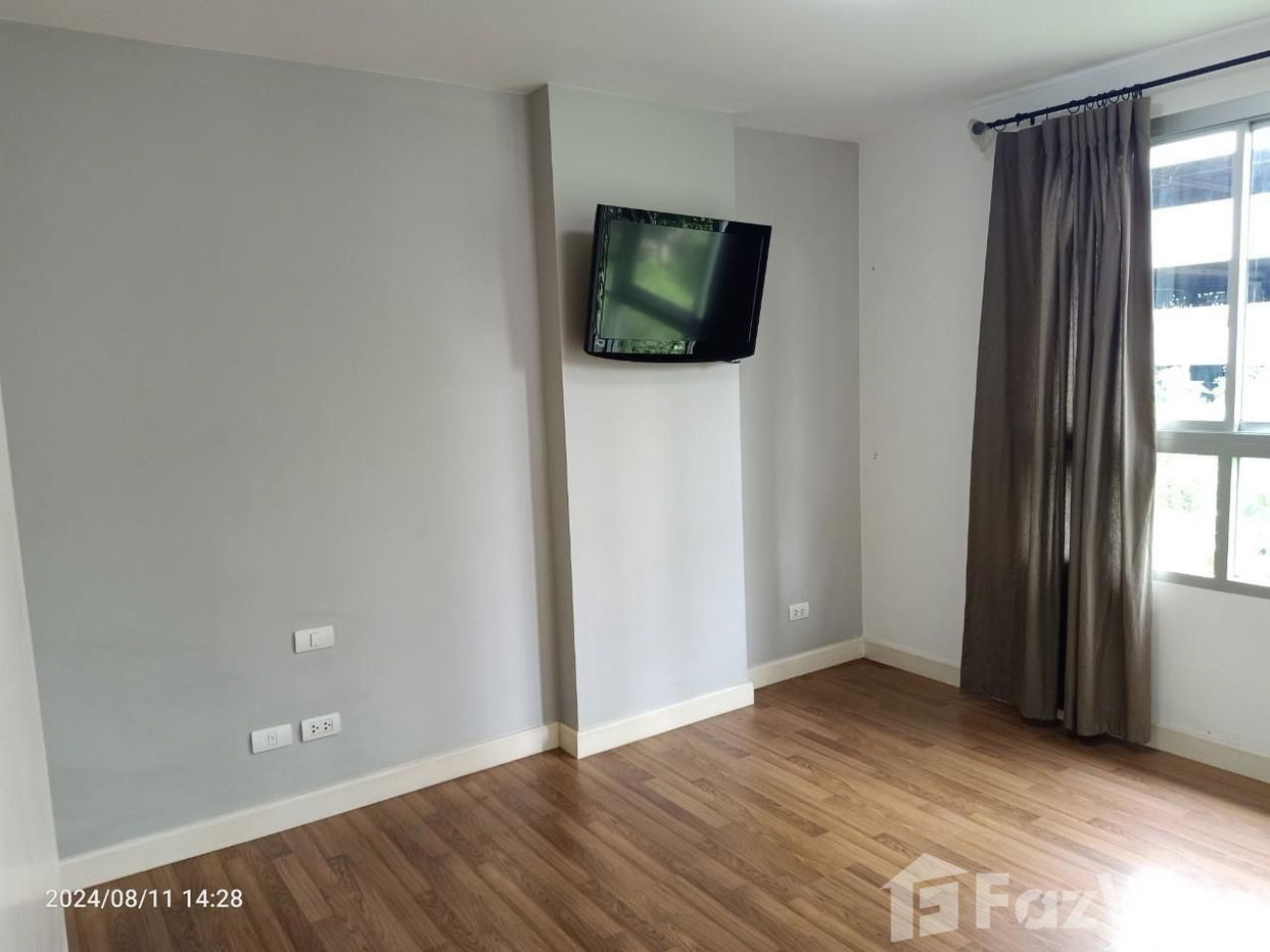 picture Condo For Sell - 11/18