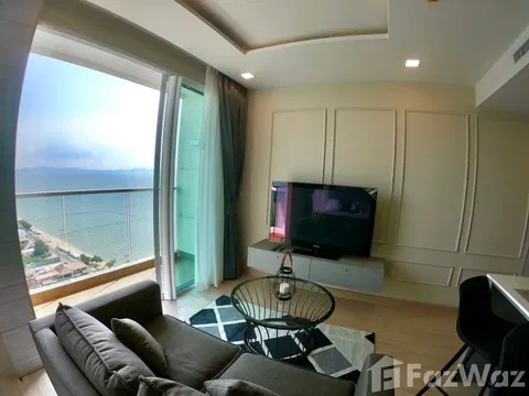 Beachfront Luxury Condominium at Jomtien Beach