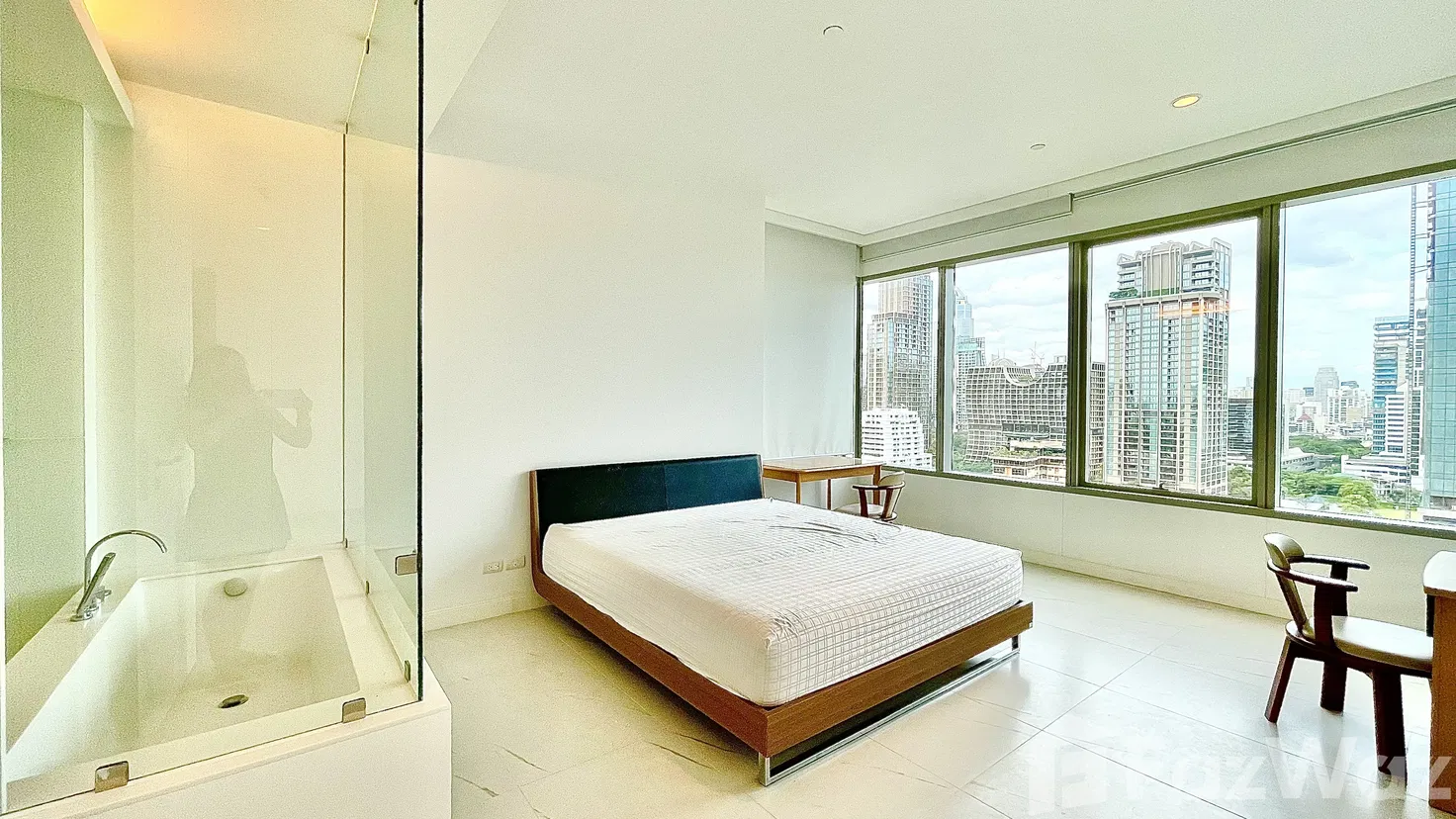 รูป 2BR condo, 111 sq.m., city view, BTS, prime,great investment - รูปที่ 40/48