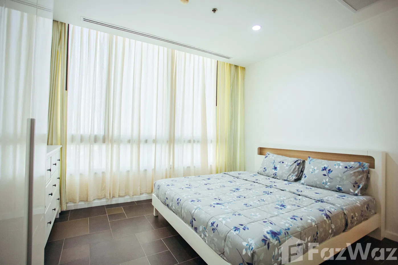 picture 2 bedroom 2 bathroom Northpoint luxury condominium for sale - 11/19