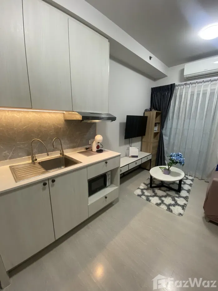 picture Super 1 or 2 person condo - 4/22