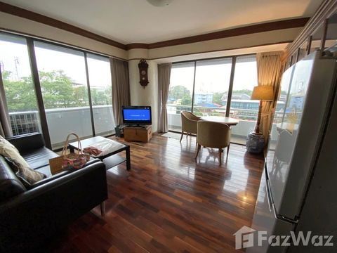.Rent this Complexly Splendid 95 SqM 2-Bdrm Condo in Wat Sam Phraya!