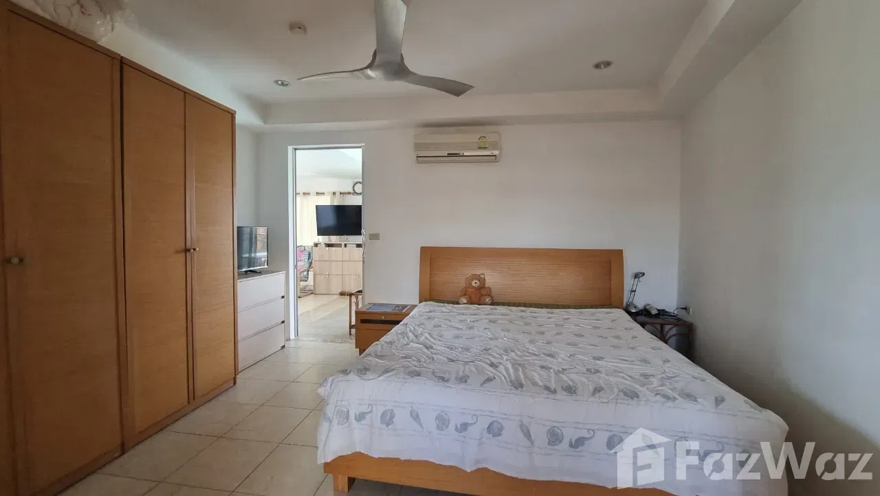 picture Live Comfortably in Prachuap Khiri Khan at Jamjuree Condo! - 4/10