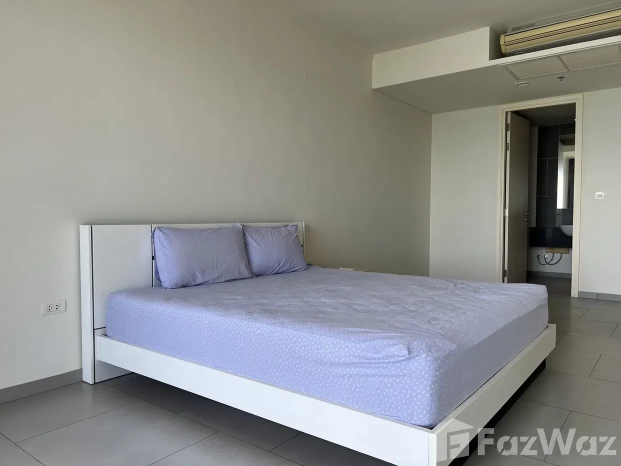 picture Zire Wongamat beachfront condo beautiful sea view 1 Bedroom - 9/16