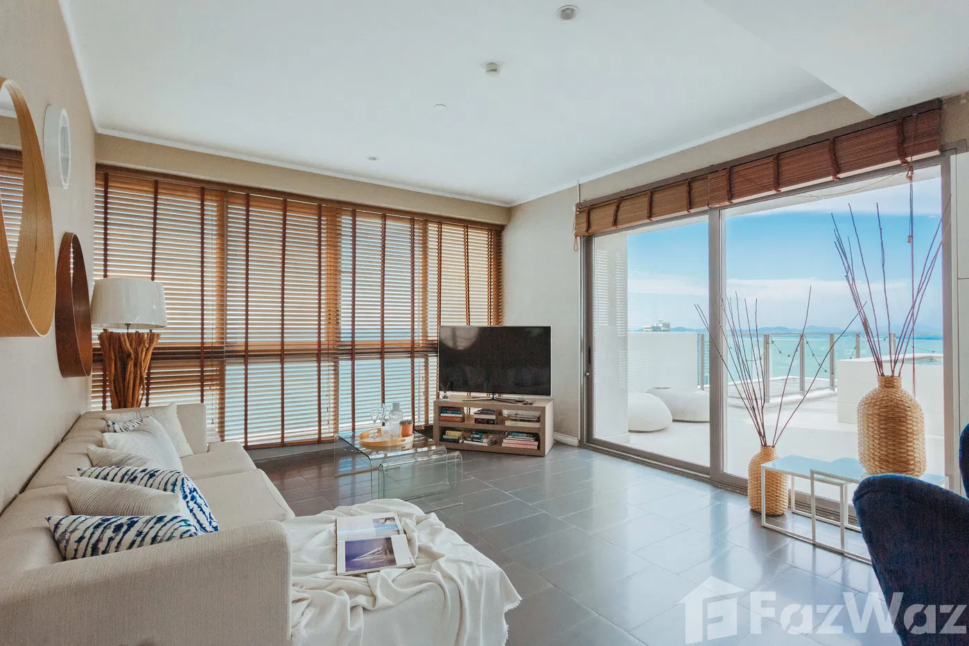 picture Luxury 7-Bedroom with swimming pool Condo for Sale at Northp - 1/12