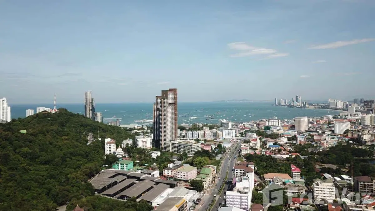 picture Exclusive VIP Unit with Private Pool and Stunning Views - 2/9