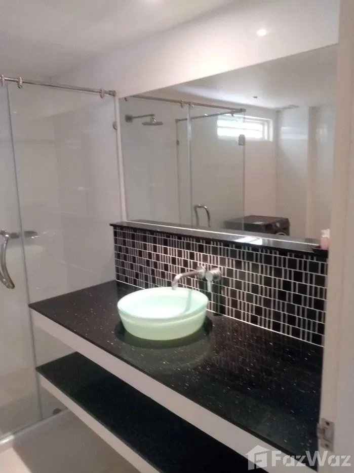 picture .Live in Luxury on the Beach: Rent this 2 Bed, 2 Bath 135 SqM Condo! - 14/16