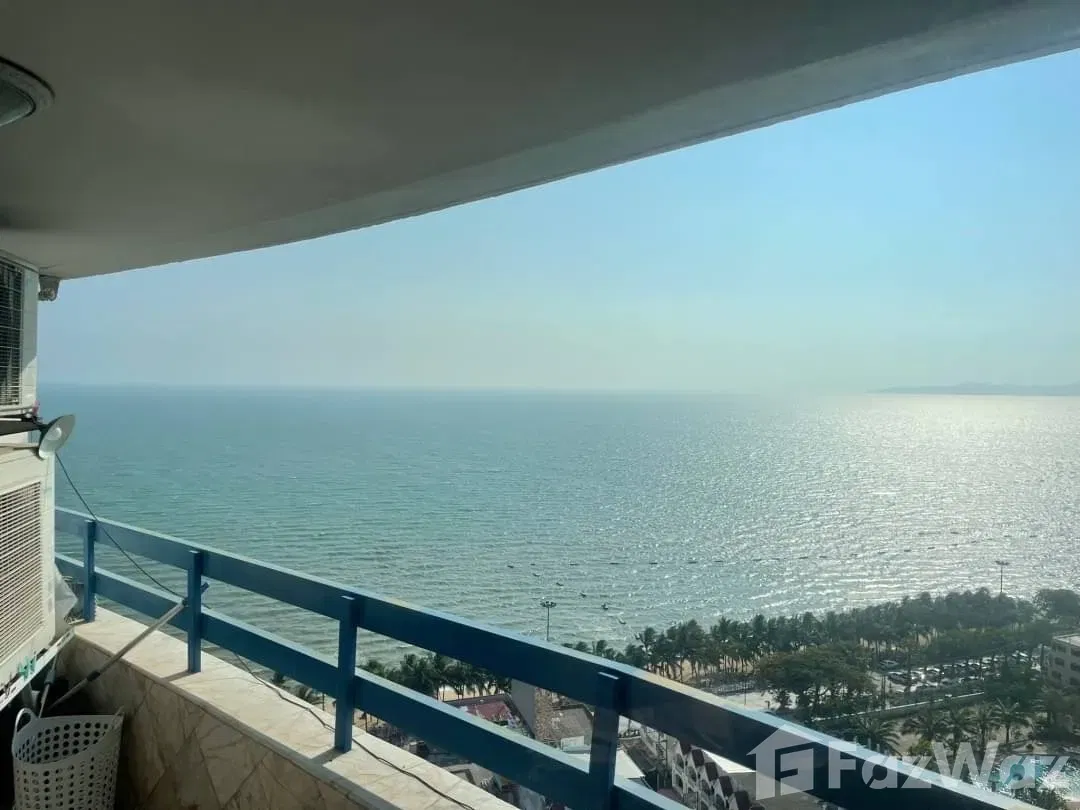 picture Spacious 2BR Sea View Condo | Beachfront Jomtien Living - 2/10