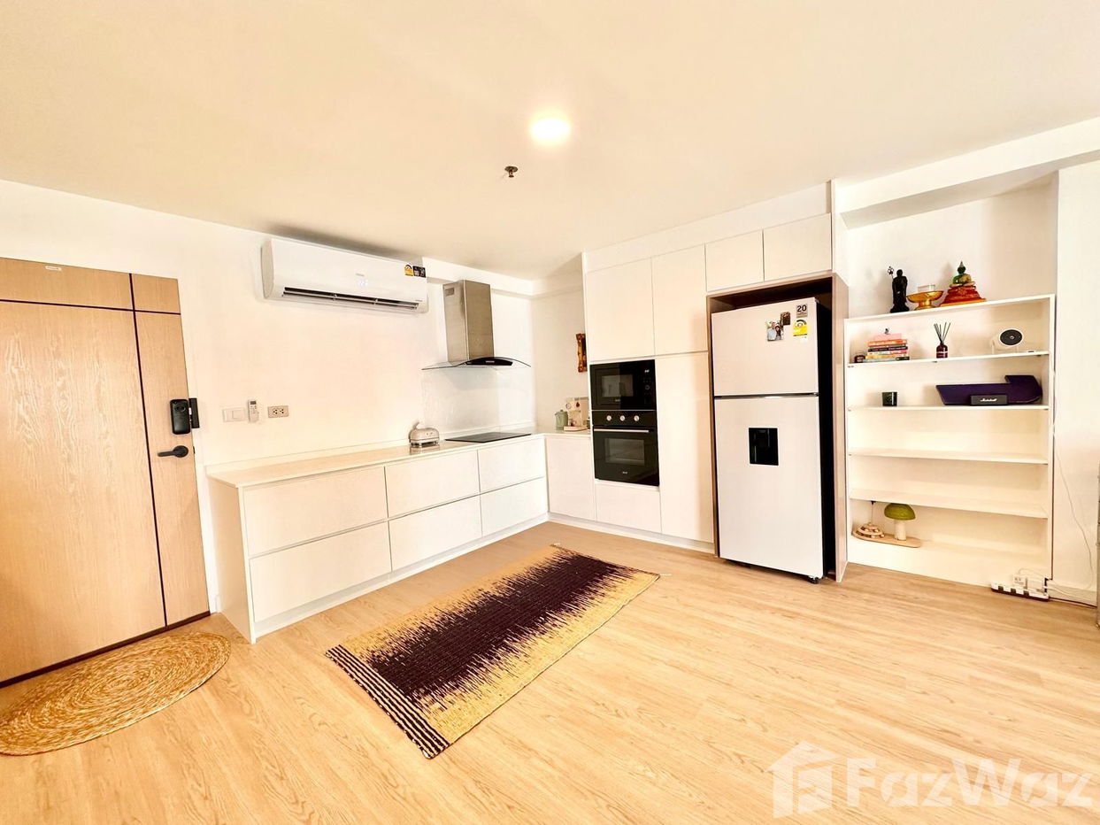 picture Bright Cheerful Renovated Unit Great Investment - 3/16