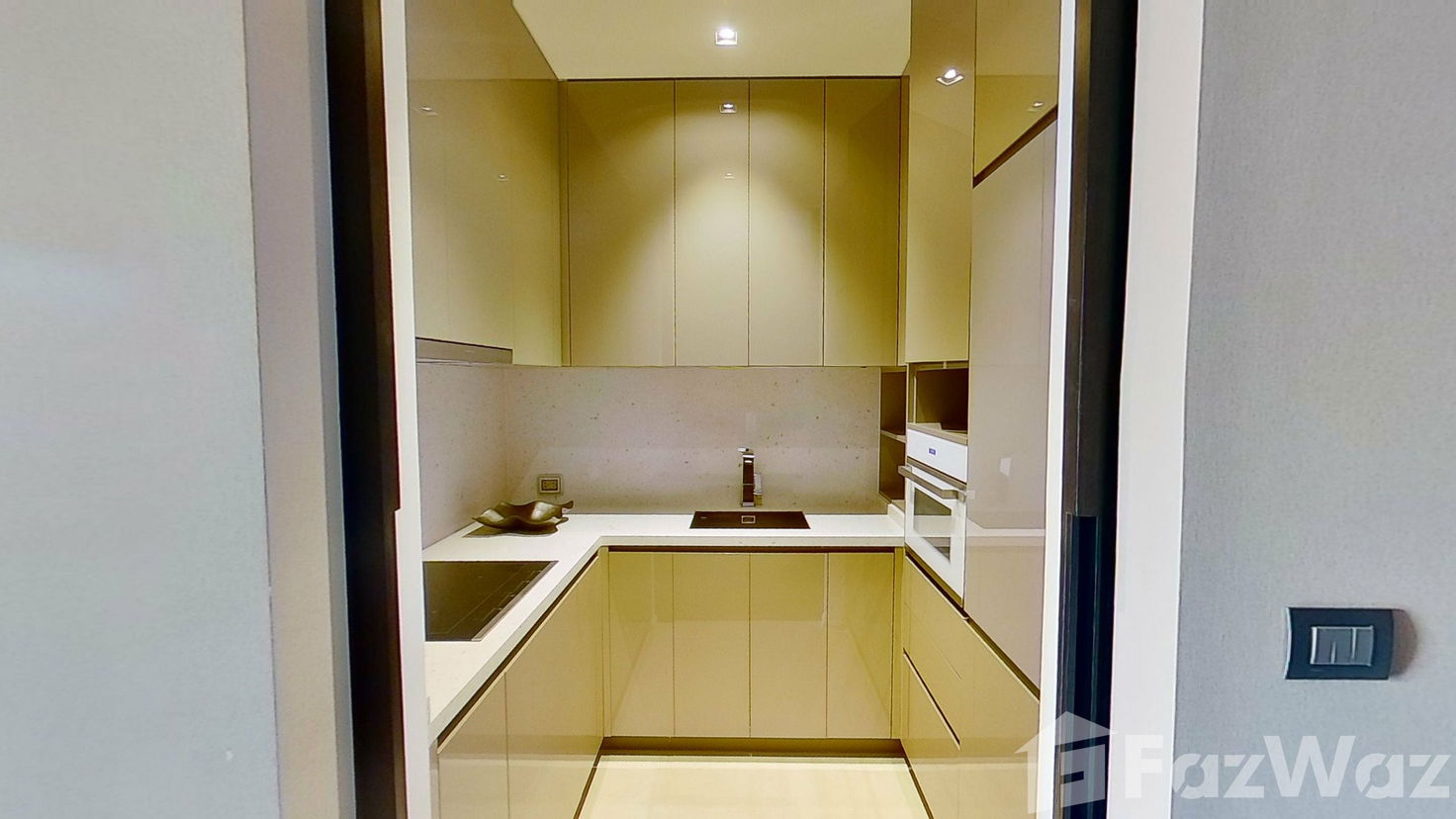 picture 2 Bedroom Condo for sale at The Diplomat 39 - 1/10