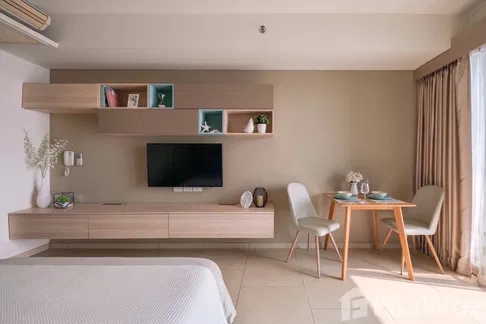 Studio Condo for Sale/Rent at Zire Wongamat