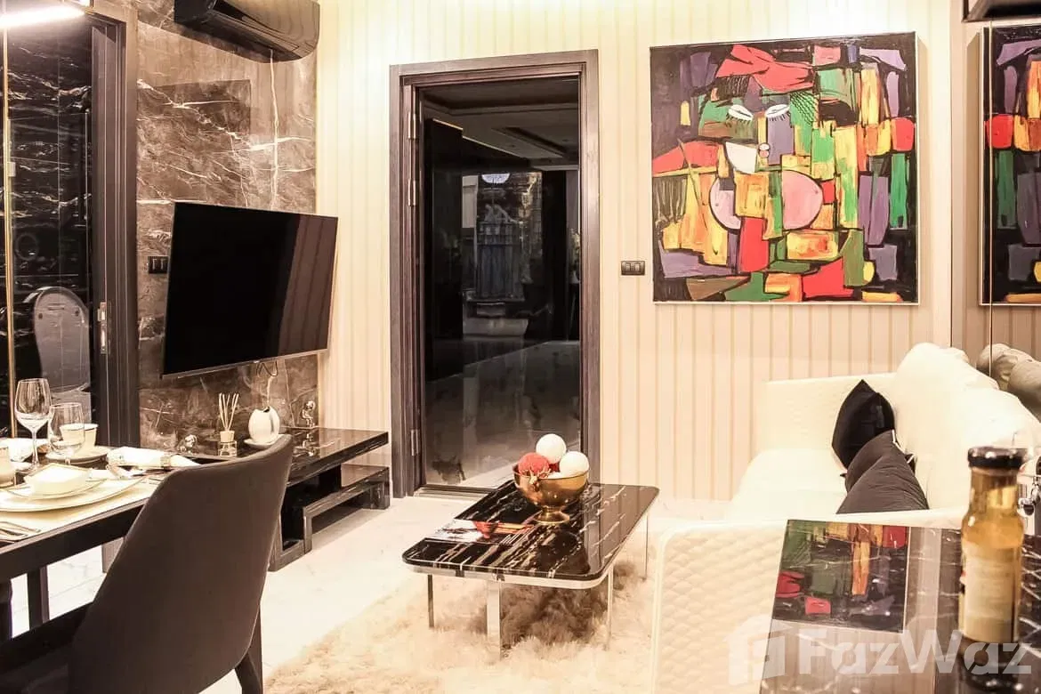 picture Luxury Sea View Condo Grand Solaire Pattaya priced below dev - 7/12