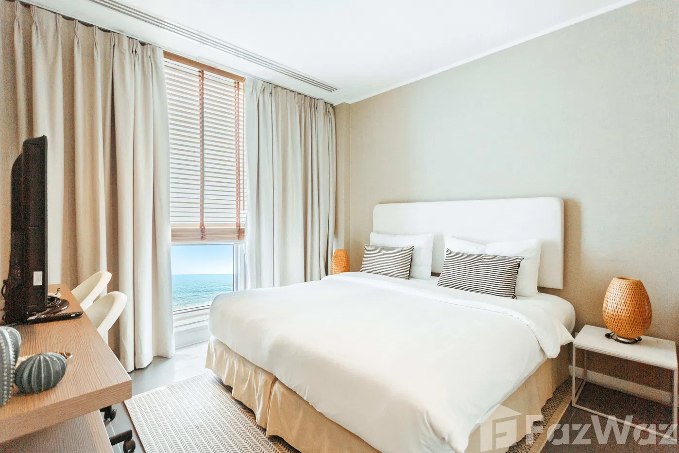 picture Luxury 7-Bedroom with swimming pool Condo for Sale at Northp - 7/12