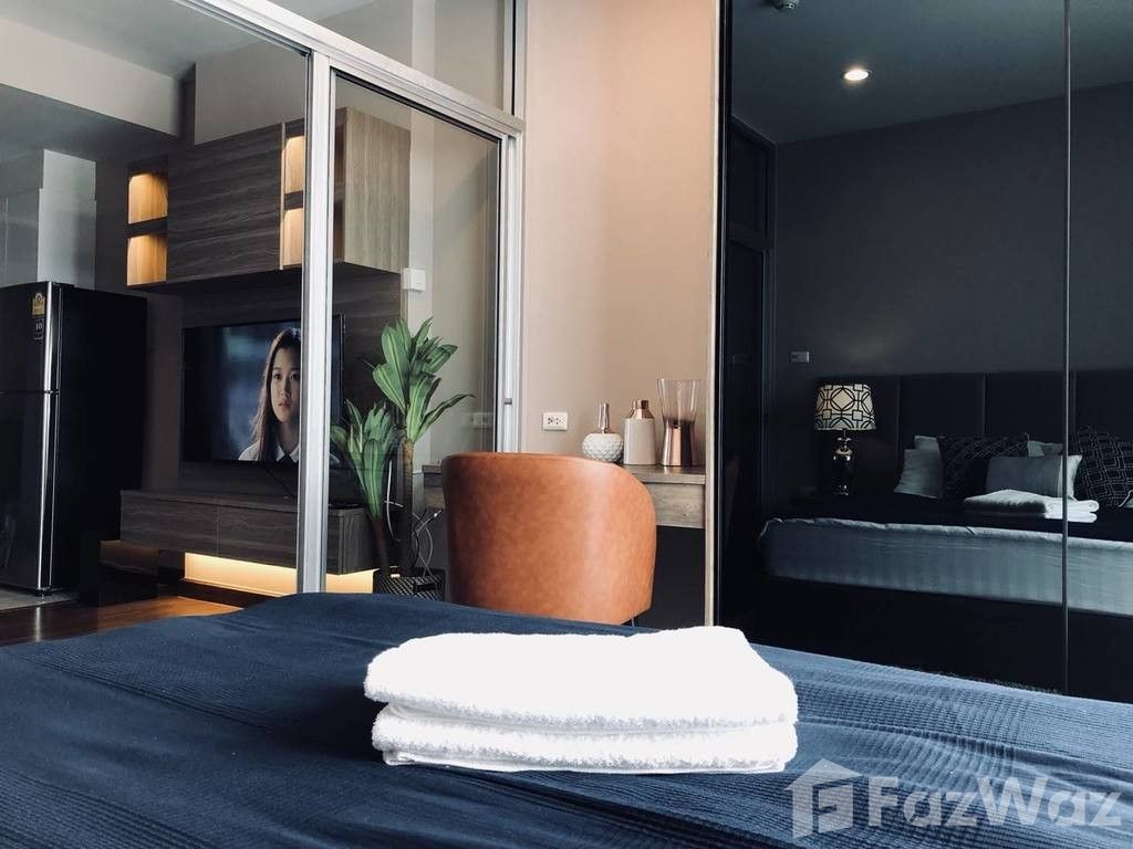 picture Mordern Studio Unit with Fantastic Views of the City - 11/14