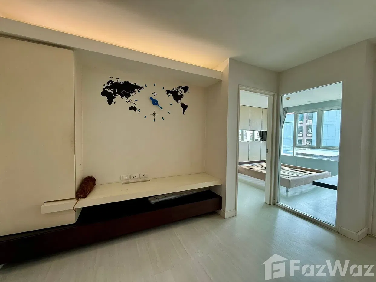 picture 1 bedroom near BTS Saphan Taksin (furniture upon request) - 2/7