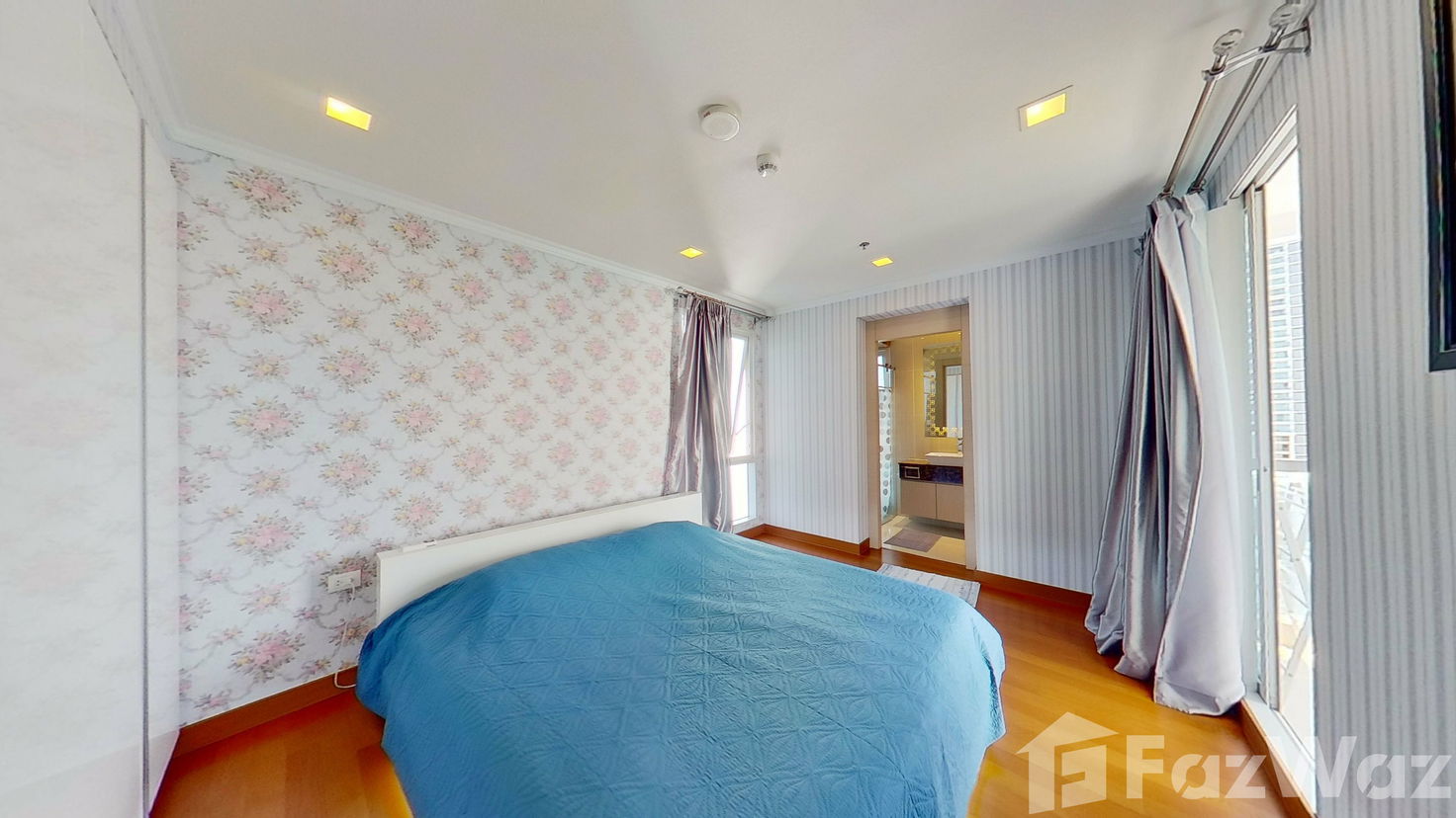 picture 2 Bedrooms Condos For sale - 4/10