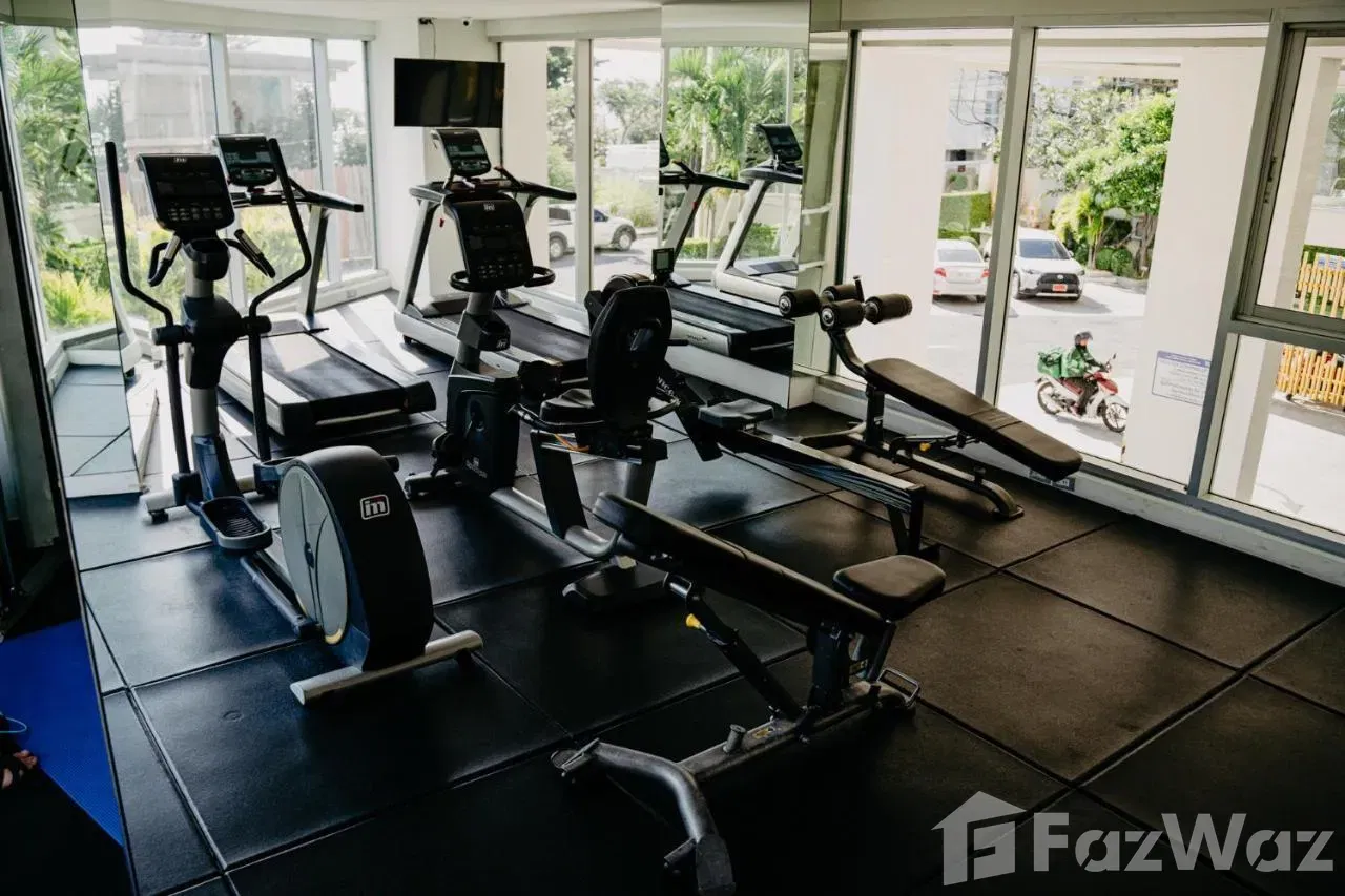 picture A stone throw away from the beach " Sands Condo " - 18/20