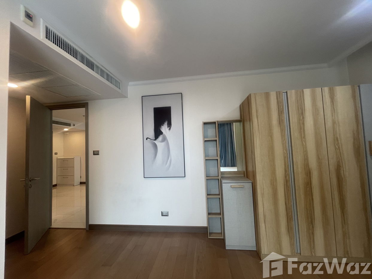 picture Two Bedrooms For Sale in Phrom lPhong - 11/16