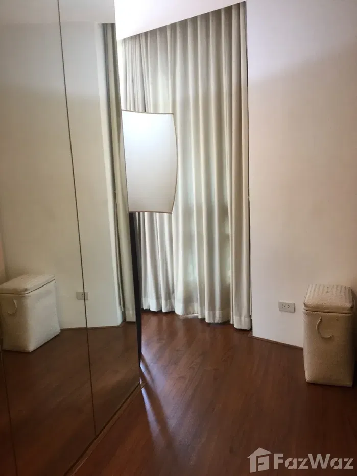 picture Tastefully furnished condo with access to main road - 10/13