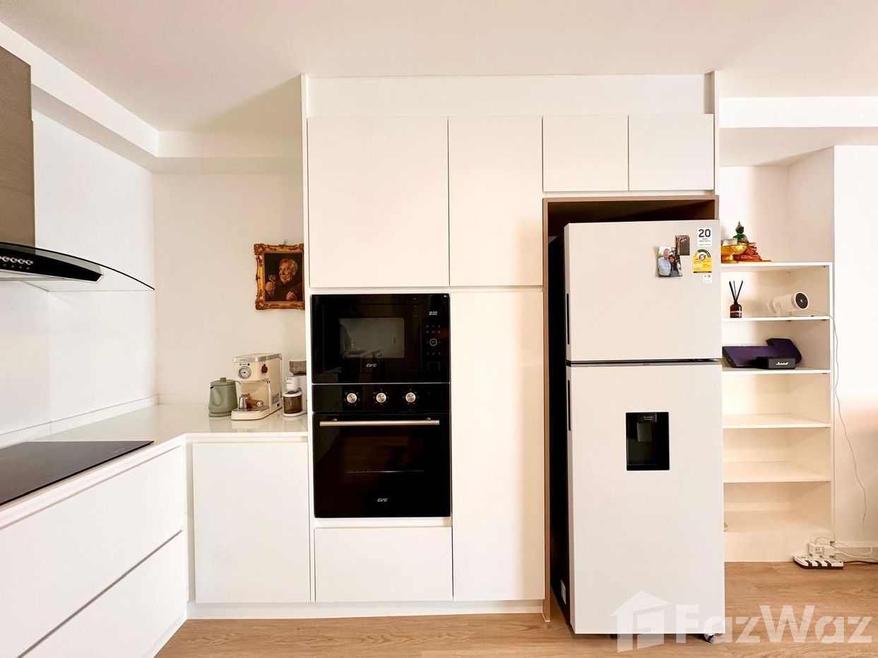 picture Bright Cheerful Renovated Unit Great Investment - 5/16