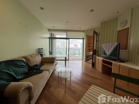 Live Your Dream Life in Chatrium&apos;s Award-Winning Riverside Condo!