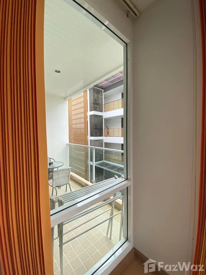 picture The Breeze Condo - 10/14