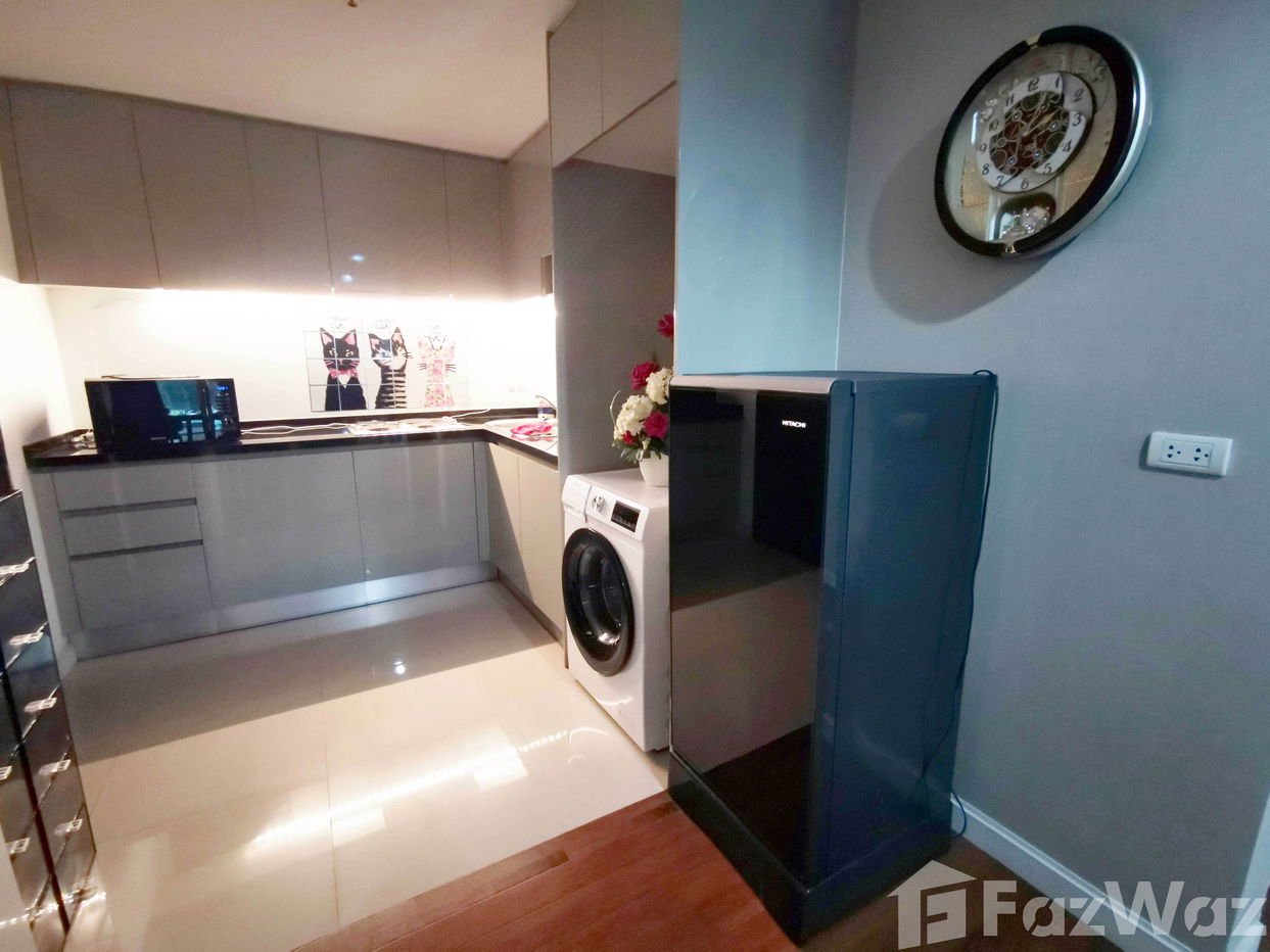picture 2 Bedroom Condo for sale at Belle Grand Rama 9 - 3/9
