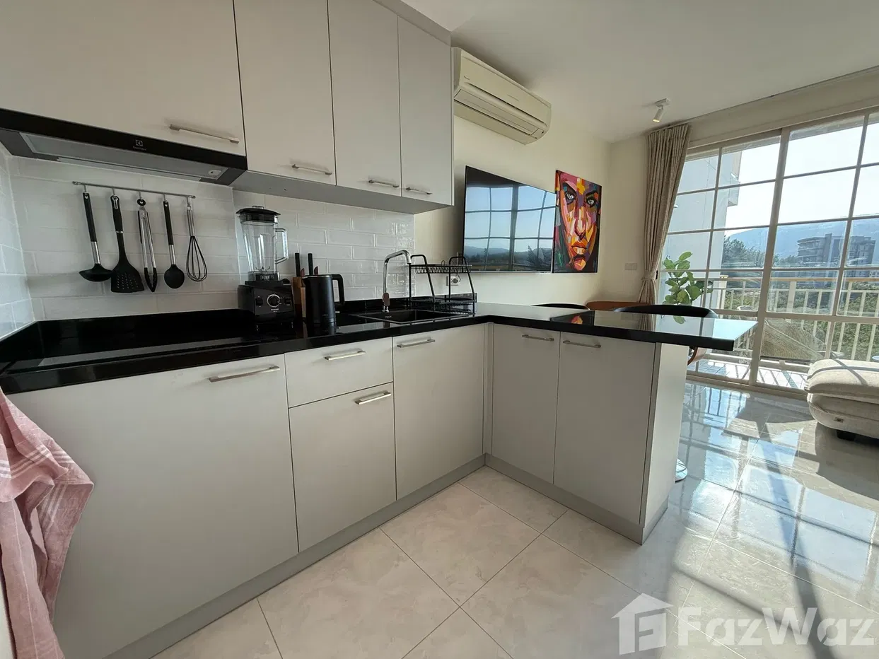 picture Newly Renovated 1 bed condo with Stunning Mountain Views - 8/67