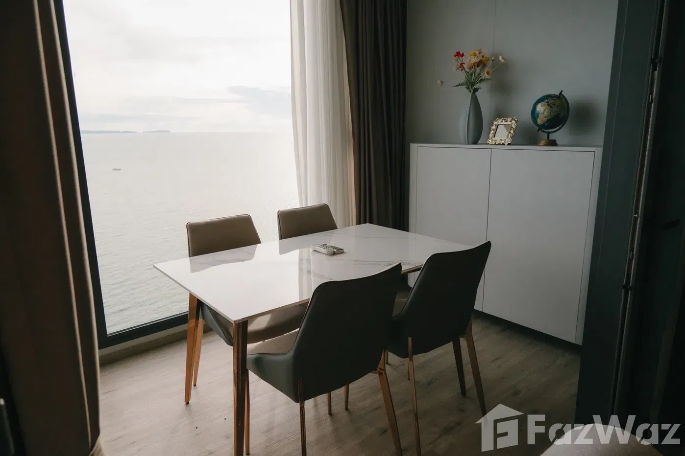 รูป Sea View Condo in Pattaya 1 BR 57sqm, Beachfront living - รูปที่ 11/19