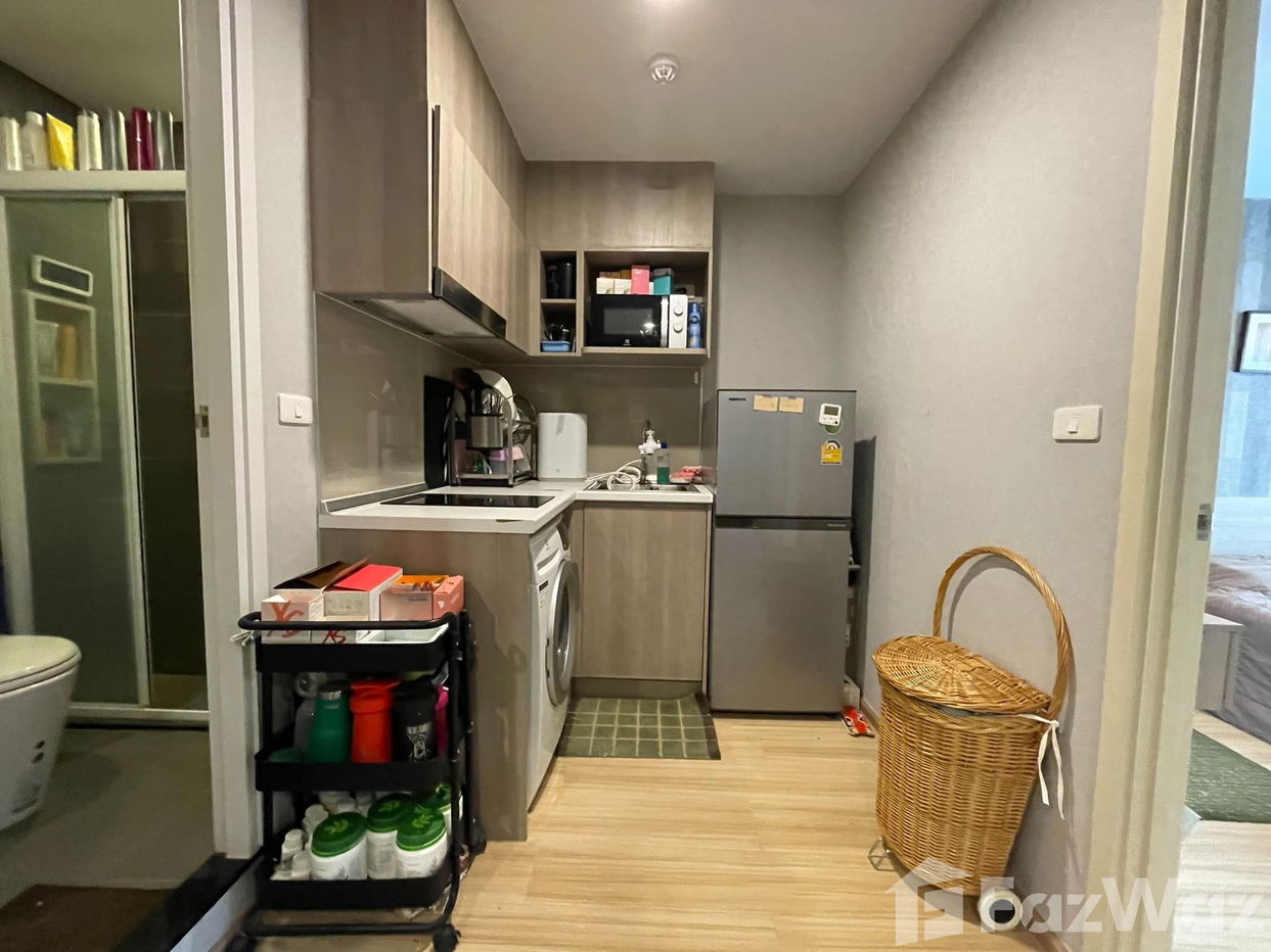 picture Fully Furnished 1 Bedroom with Pool View at Elio Del Moss - 8/10