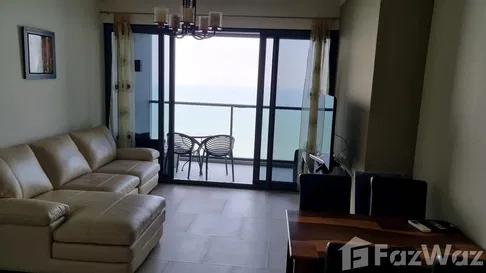 One Bedroom Condo in Pattaya with direct beach access
