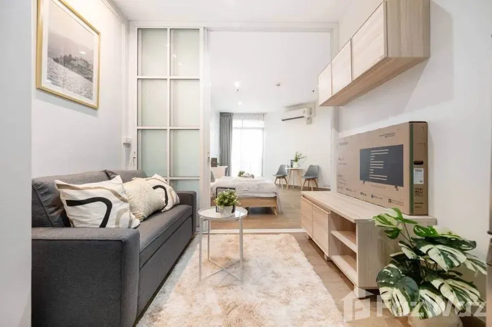 picture Newly Renovate - 1/11