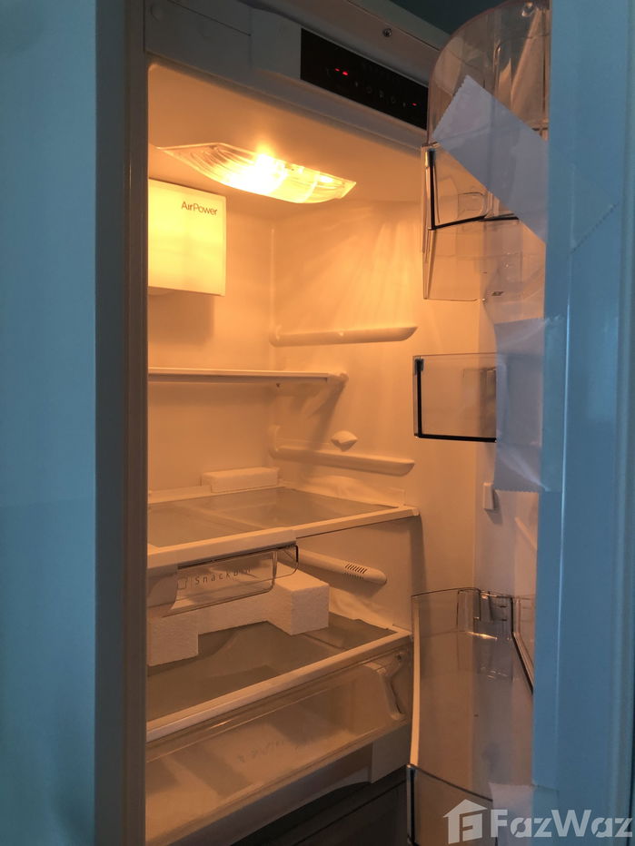 picture A stone throw away from the beach " Sands Condo " - 8/20