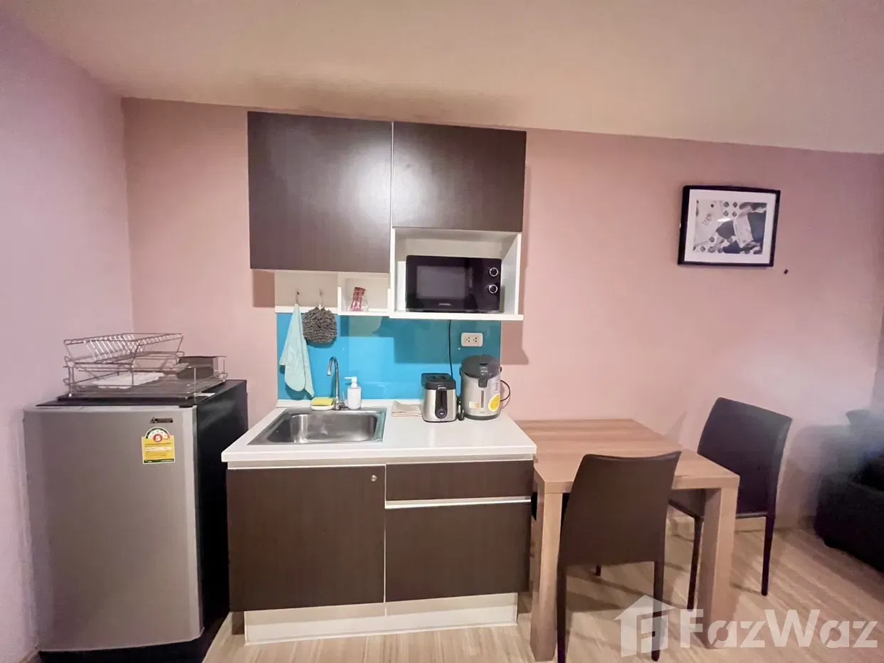 picture Condo with Pool View at Bluroc HuaHin For Sale - 8/10