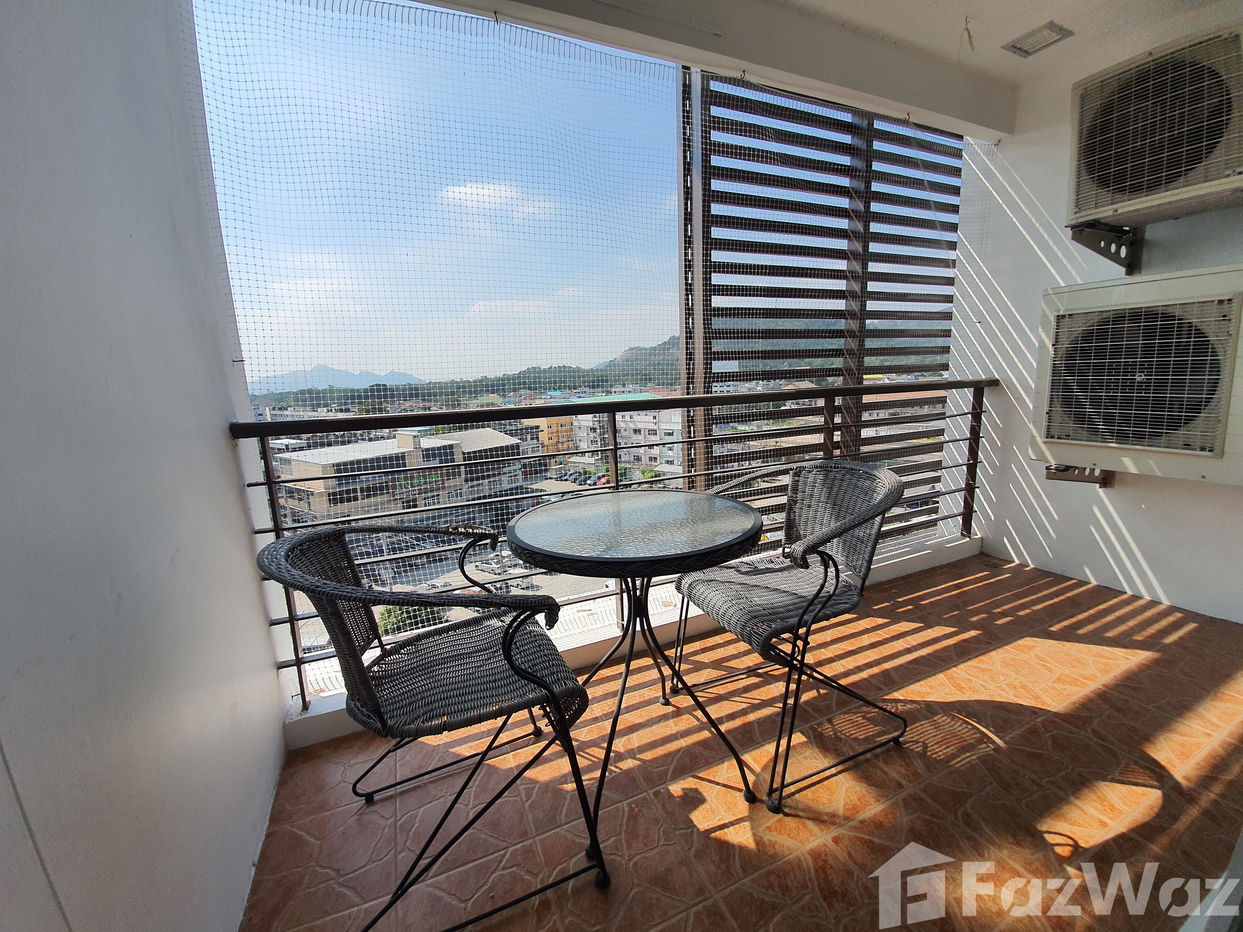 picture Nicely renovated condo in downtown Hua Hin with Seaview - 10/10