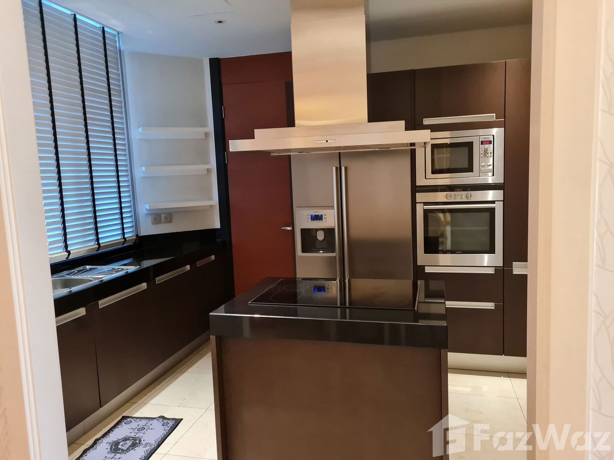 picture The Infinity Condominium - 8/15